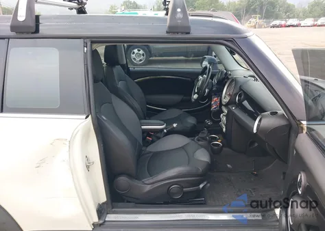 2009 Mini Cooper S Clubman from USA, damaged, VIN WMWMM33559TP91682